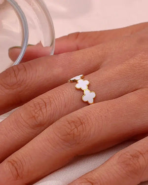 Clover Band Ring